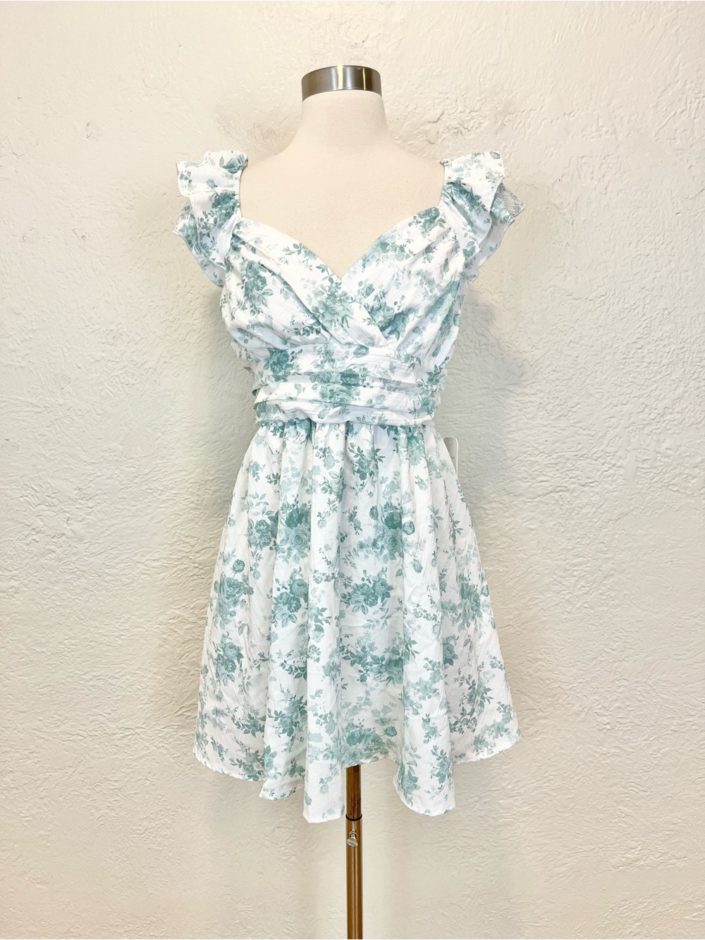 Altar’d State Dress White Green Floral Ruffle Tie Back Cottagecore Large L